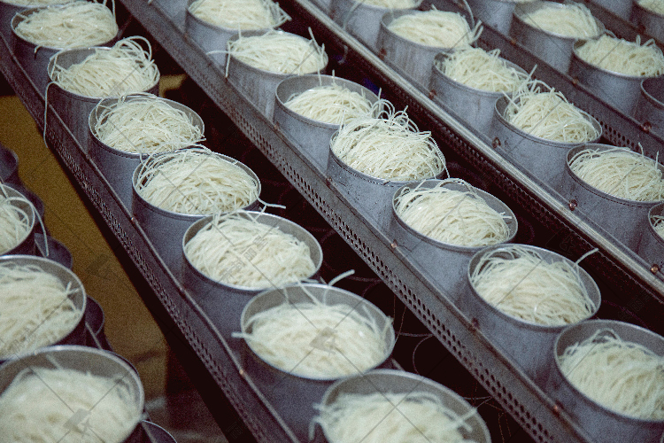 sthpzx粉饼生产线设备:碗装即食粉饼粉丝不糊汤 sthpzx粉饼生产线设备:碗装即食粉饼粉丝不糊汤