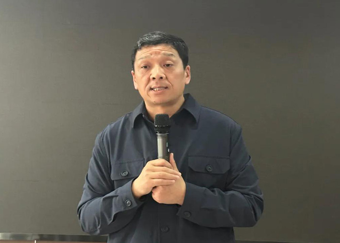 孙总讲话.jpg
